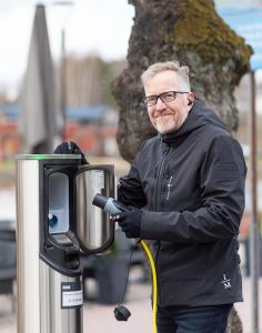 Sähköautojen latauspiste 